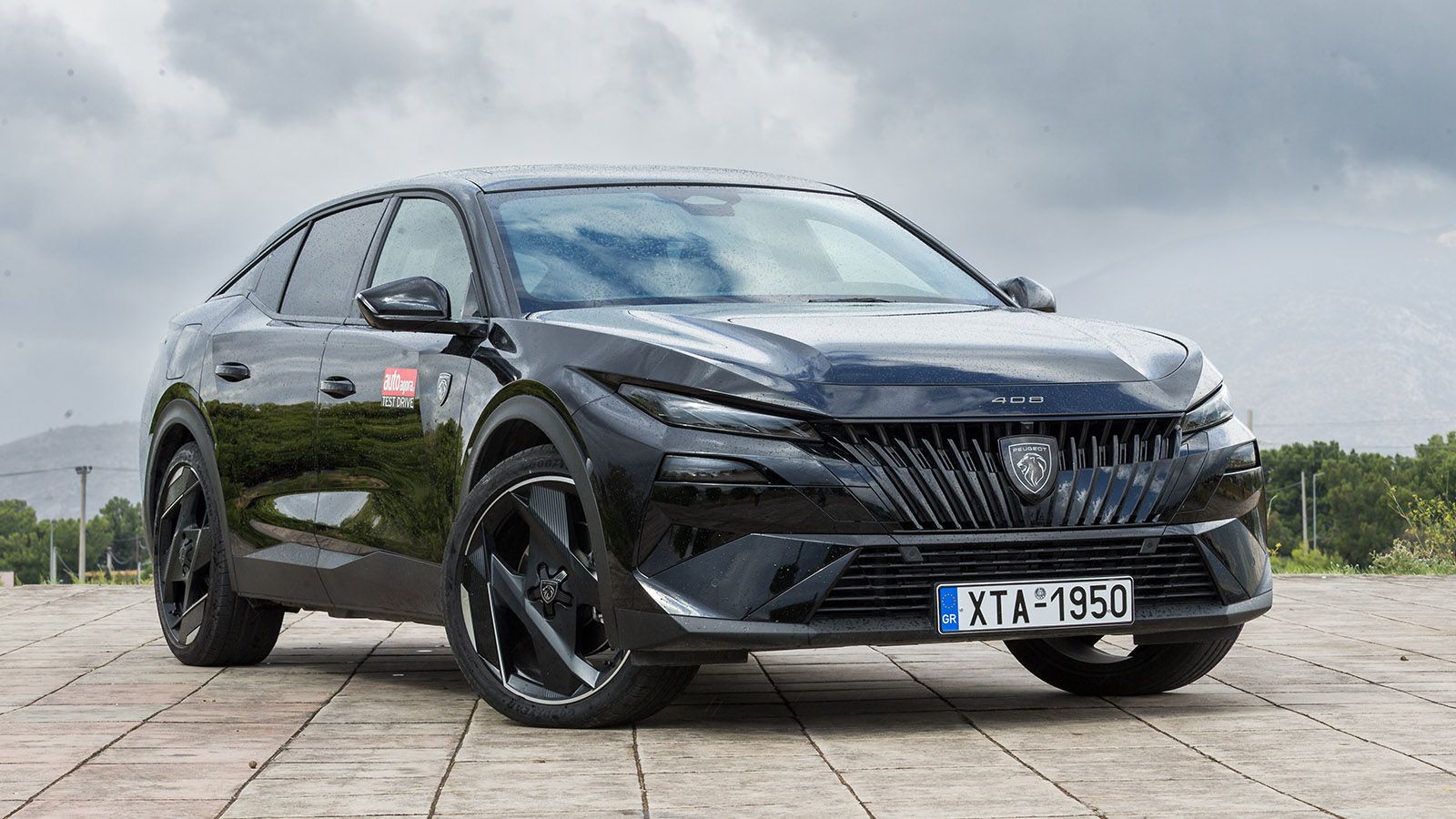 Δοκιμή ανανεωμένου Peugeot 408 PHEV 240 PS: Το ρεύμα σε πάει πιο μακριά